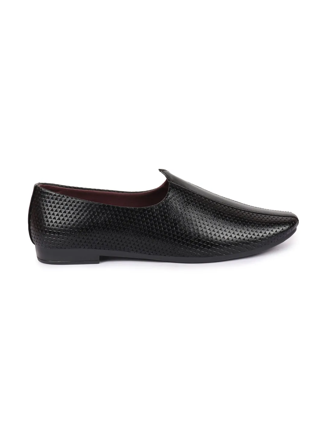 Basics Men Black Textured Design Ethnic Juttis and Mojaris