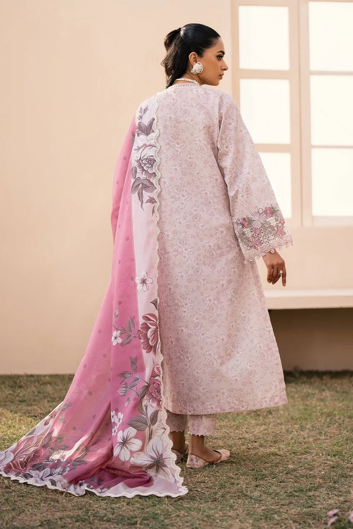 EMBROIDERED PRINTED LAWN UF-604