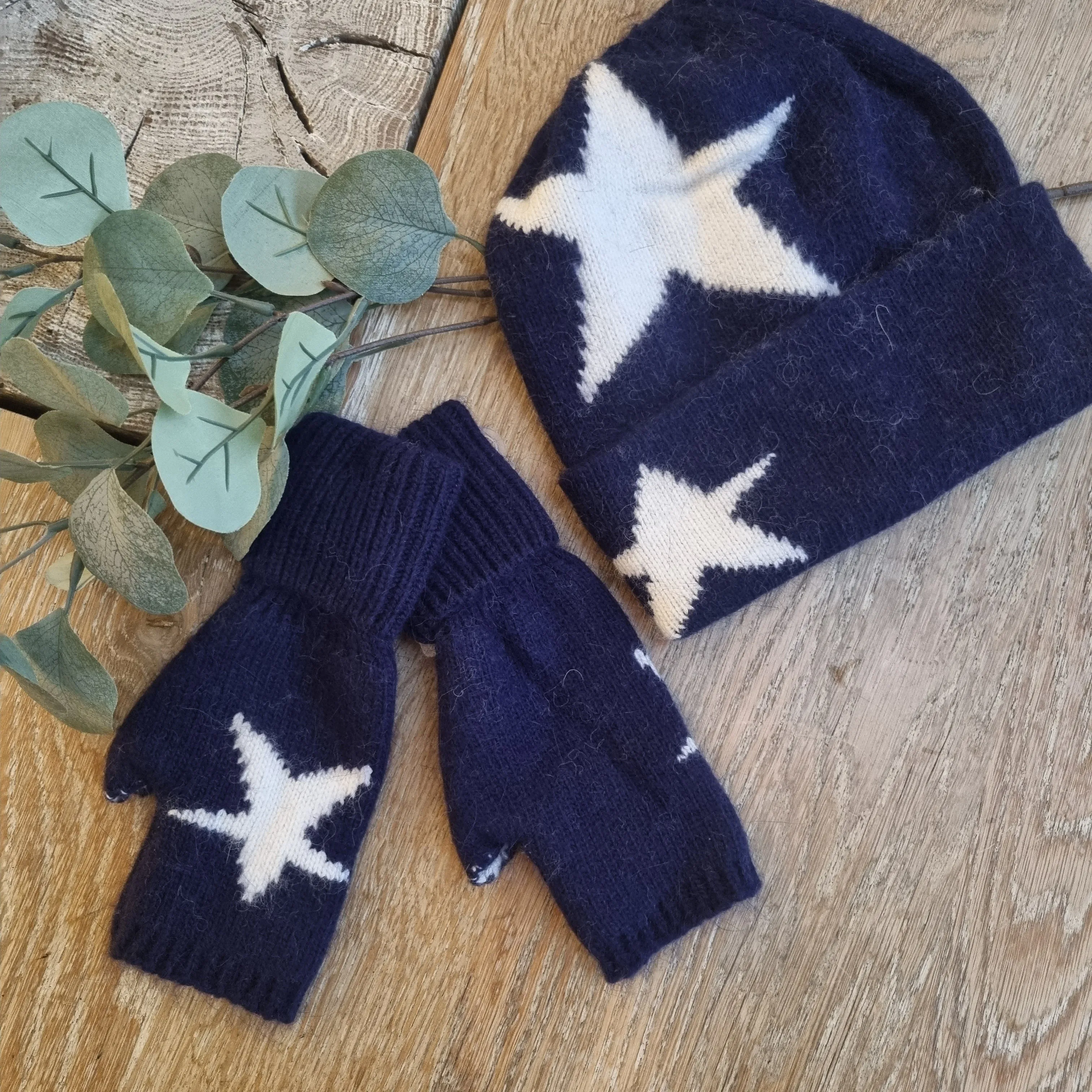 Fingerless Star mitts