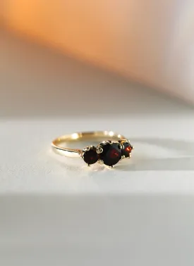 Frida garnet ring 14k gold