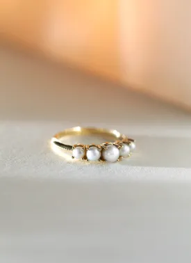 Lotta pearl ring 14k gold