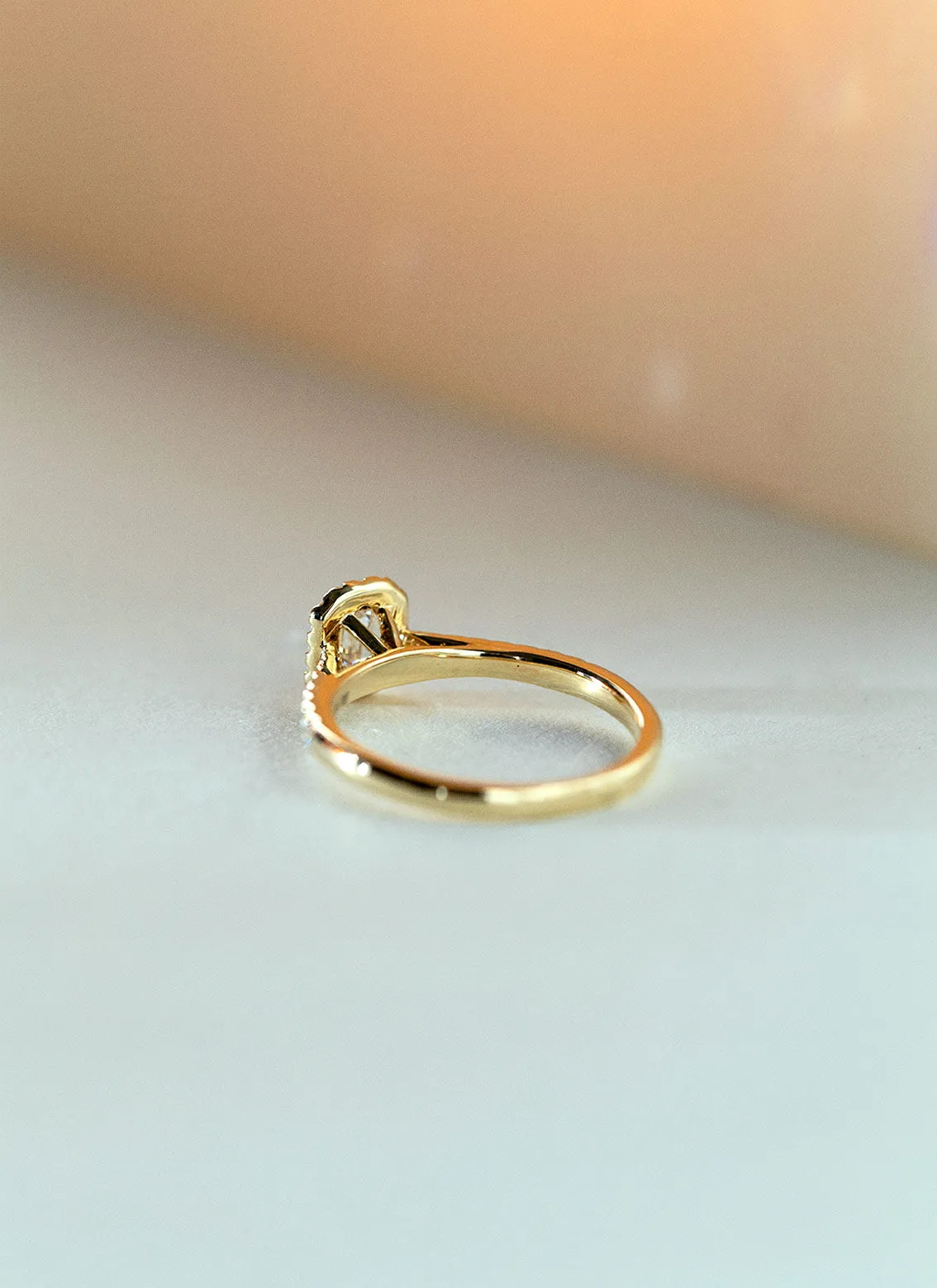 Nya halo diamond ring 14k gold