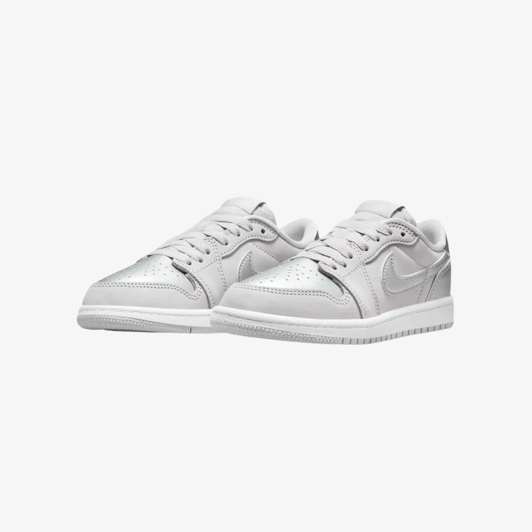 preschool jordan 1 low og (neutral grey/metallic silver)