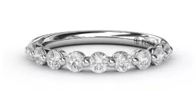 Single Prong Diamond Band