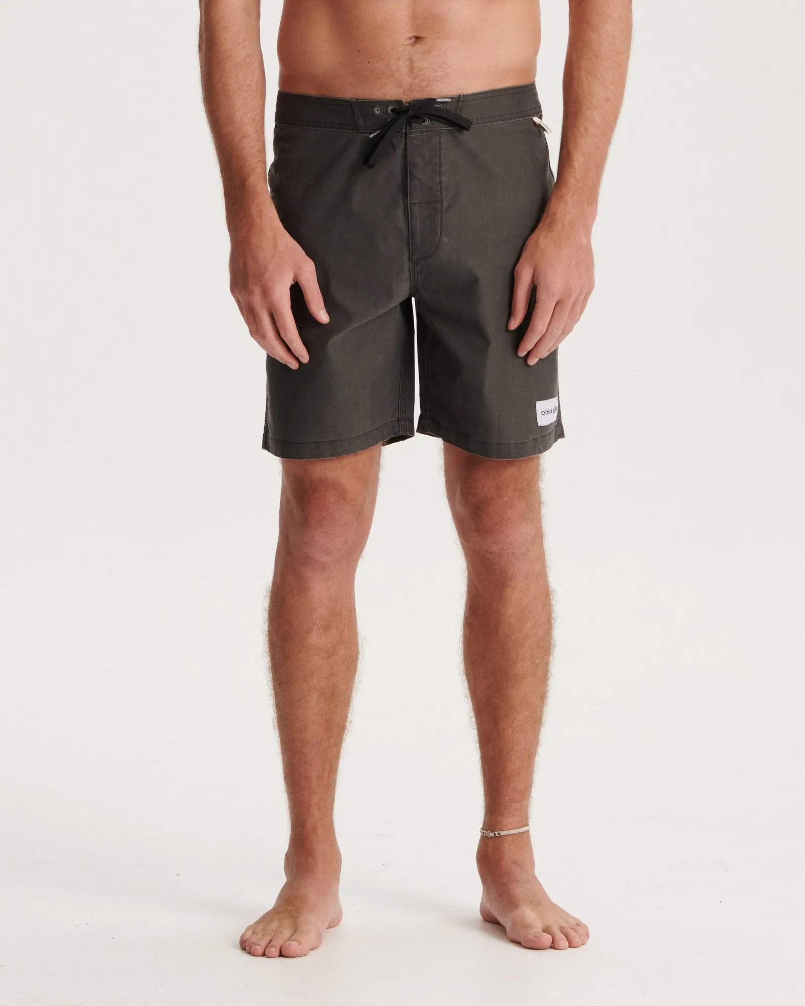 Temples 18" Boardshort - Blk