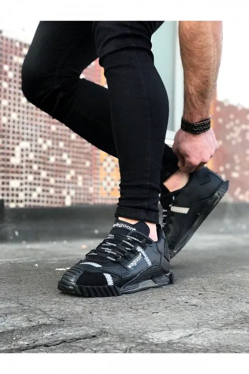 Triple Black Sneaker WG203